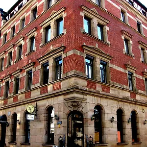 3* Szálloda Five Seasons